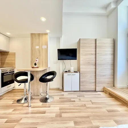 Cs Studio * Budapest